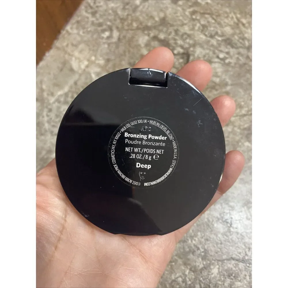 BOBBI BROWN Bronzing Powder - DEEP 0.28‎ oz 8 g (Read)